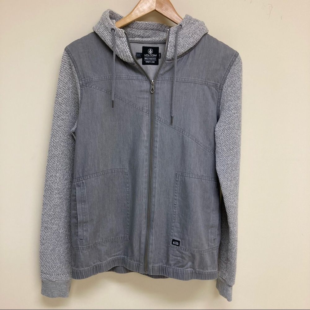 Volcom jacket gray full zip w/ hood Medium